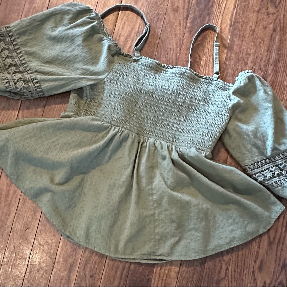 Torrid olive Green Off-Shoulder Blouse size 2 - Picture 6 of 7